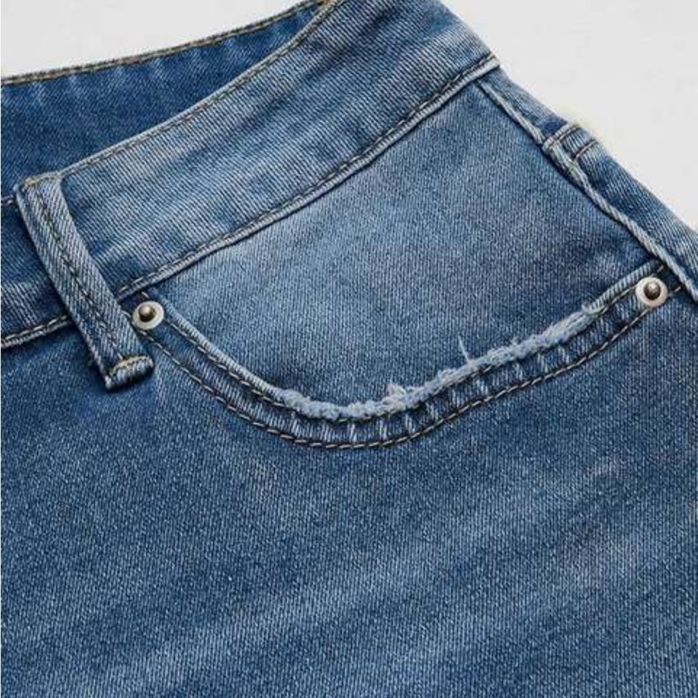 Flamingals Casual Wide Leg Frayed Hem Cropped Jeans - Picture 5 of 7